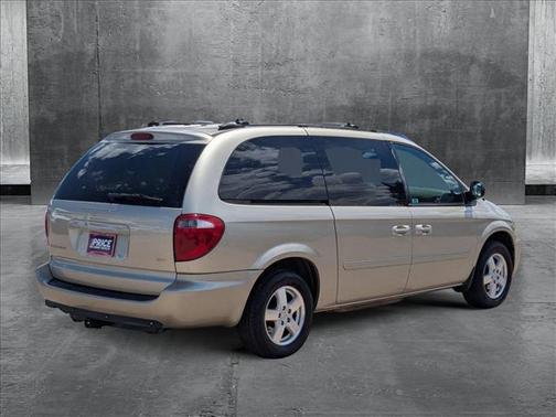 2005 Dodge Grand Caravan SXT