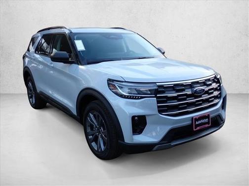 Space White Metallic 2026 Ford Explorer Active