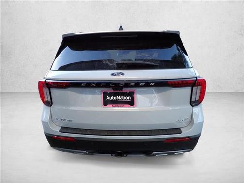 Space White Metallic 2026 Ford Explorer Active