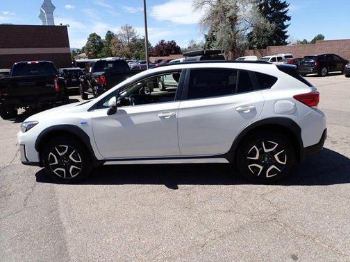 Crystal White Pearl 2020 Subaru Crosstrek Hybrid Base