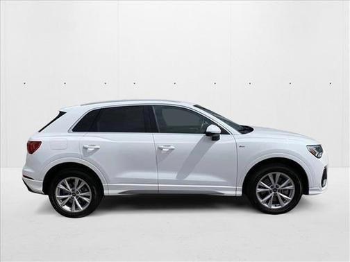 2023 Audi Q3 Premium 45 TFSI S line quattro Tiptronic