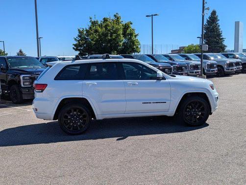 2021 Jeep Grand Cherokee Laredo