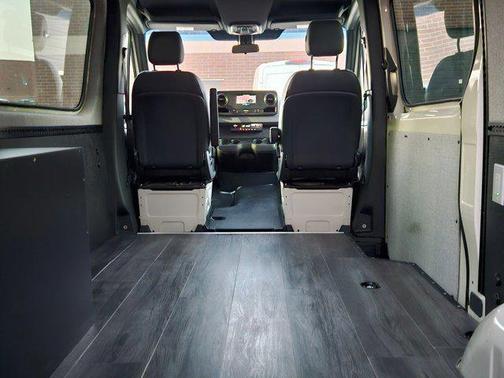 2021 Mercedes-Benz Sprinter 2500 Standard Roof