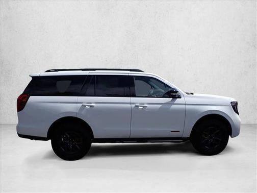 Star White Metallic Tri-Coat 2026 Ford Expedition Tremor