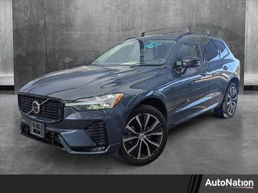 2024 Volvo XC60 B5 Plus Dark Theme