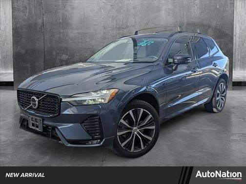 2024 Volvo XC60 B5 Plus Dark Theme
