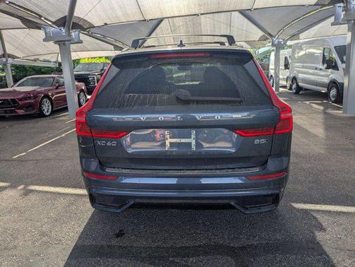 2024 Volvo XC60 B5 Plus Dark Theme