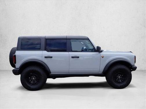 Avalanche Gray 2026 Ford Bronco Badlands