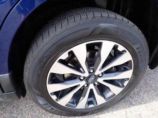 Lapis Blue Pearl 2016 Subaru Outback 3.6R Limited