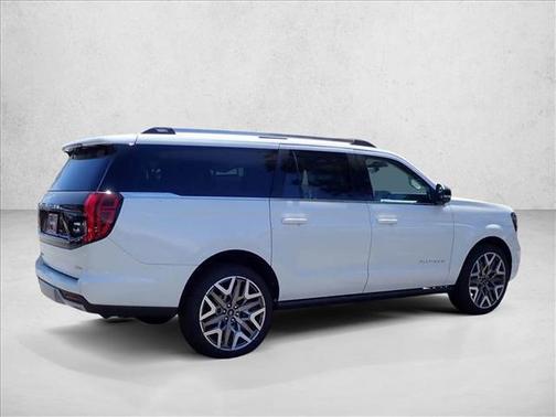 Star White Metallic Tri-Coat 2026 Ford Expedition Max Platinum