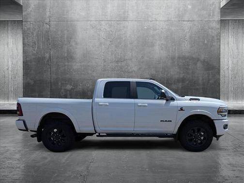 2022 RAM 2500 Laramie Crew Cab 4x4 6'4' Box
