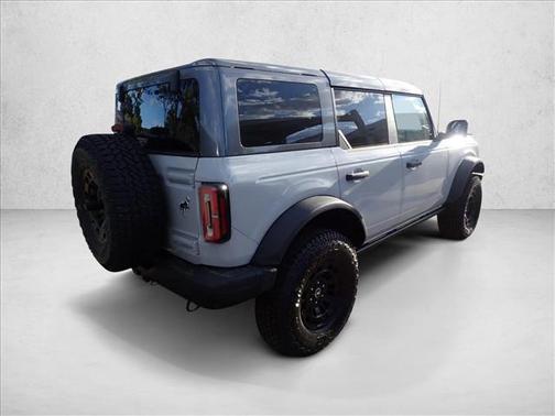 Carbonized Gray Metallic 2026 Ford Bronco Badlands