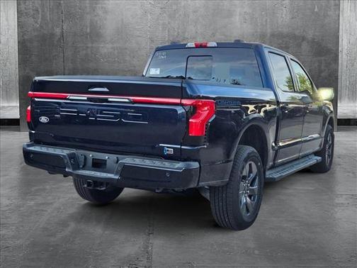 2025 Ford F-150 Lightning LARIAT