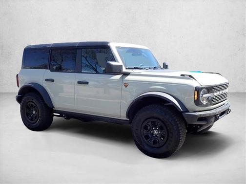 Desert Sand 2026 Ford Bronco Badlands