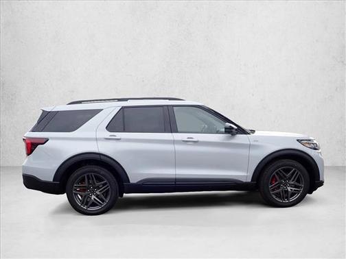 Space White Metallic 2026 Ford Explorer ST-Line