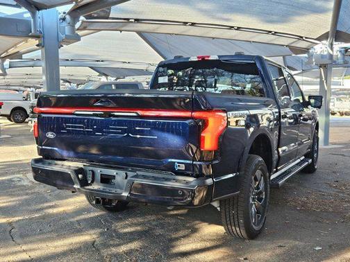 2025 Ford F-150 Lightning LARIAT