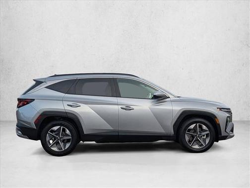 Shimmering Silver 2025 Hyundai TUCSON SEL