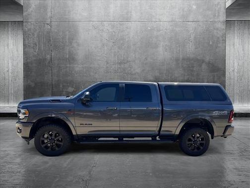 2020 RAM 2500 Laramie Crew Cab 4X4 6'4' Box