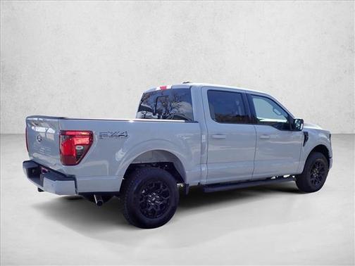 Avalanche 2026 Ford F-150 XLT