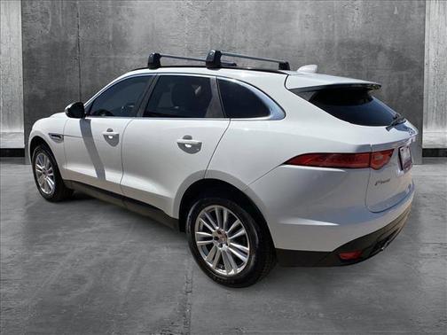 2017 Jaguar F-PACE 35t Prestige