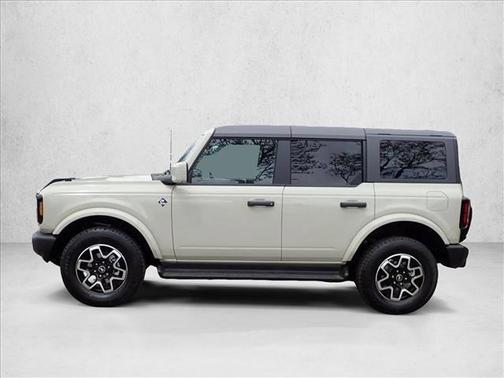 Desert Sand 2026 Ford Bronco Outer Banks