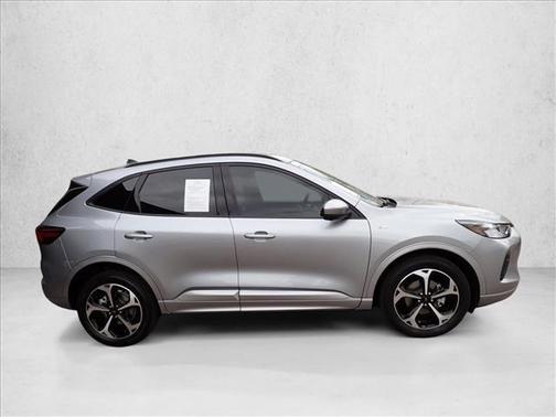 Iconic Silver Metallic 2023 Ford Escape ST-Line Select