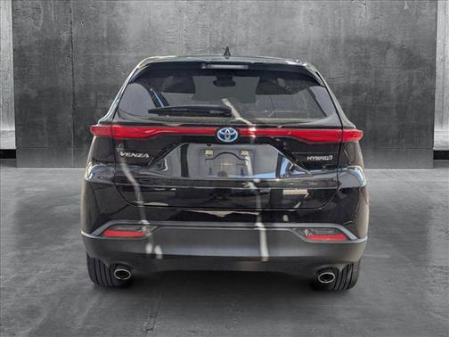 2022 Toyota Venza LE