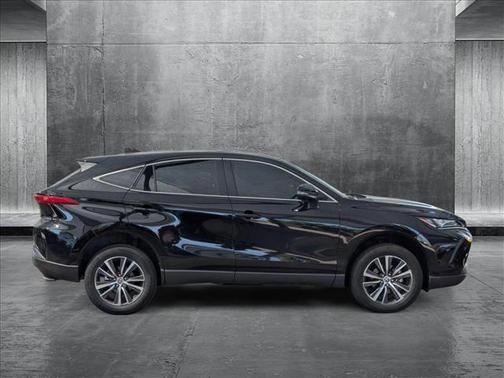 2022 Toyota Venza LE