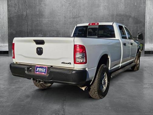 2024 RAM 3500 Tradesman Crew Cab 4x4 8' Box