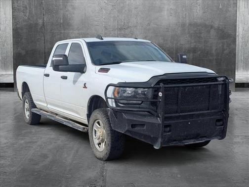 2024 RAM 3500 Tradesman Crew Cab 4x4 8' Box