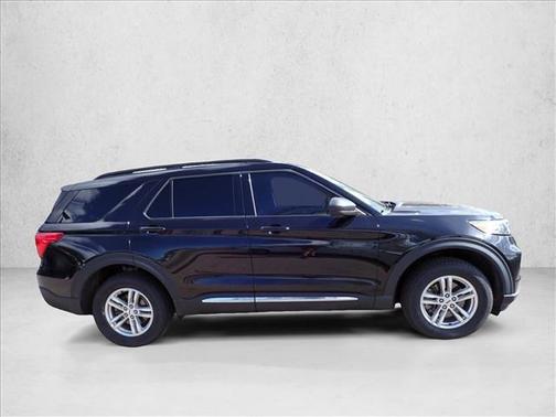Agate Black Metallic 2022 Ford Explorer XLT
