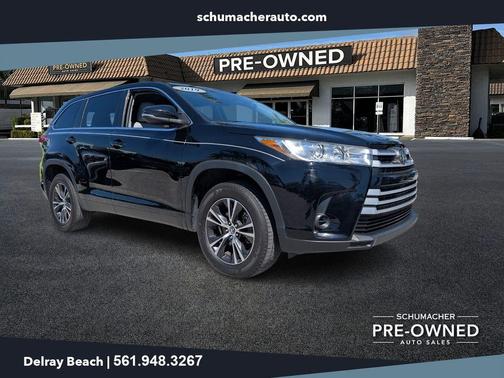 Black 2019 Toyota Highlander LE