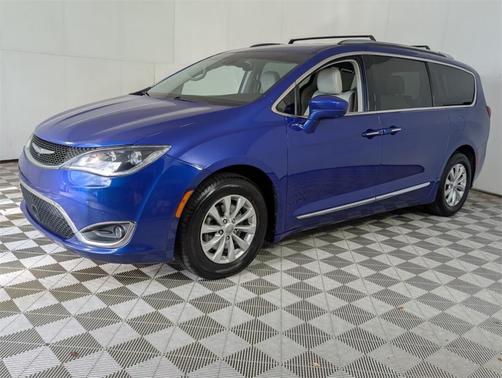 2018 Chrysler Pacifica Touring-L Plus
