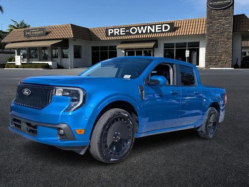 Blue 2025 Ford Maverick Lobo High