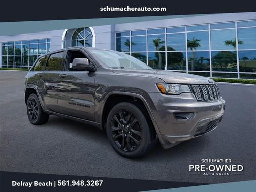 Granite Crystal Clearcoat Metallic 2021 Jeep Grand Cherokee Laredo X