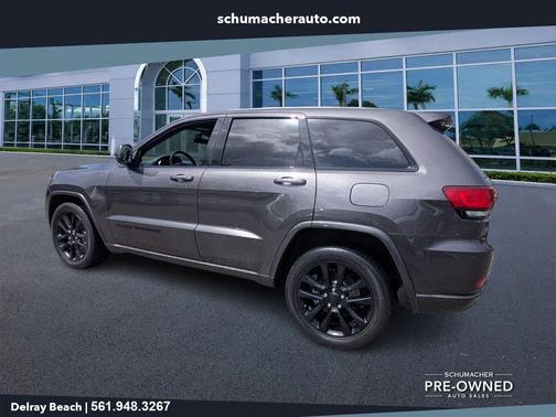Granite Crystal Clearcoat Metallic 2021 Jeep Grand Cherokee Laredo X