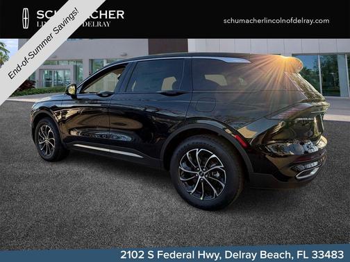 Infinite Black Metallic 2026 Lincoln Nautilus Premiere