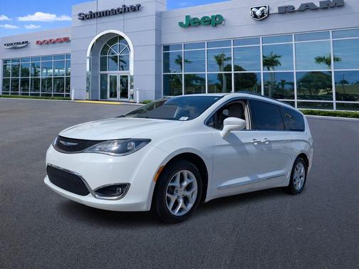 2018 Chrysler Pacifica Touring-L