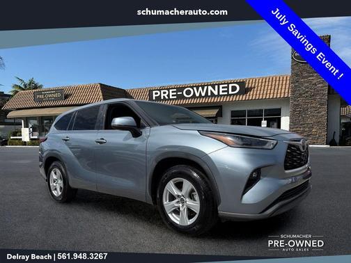 Moon Dust 2021 Toyota Highlander LE