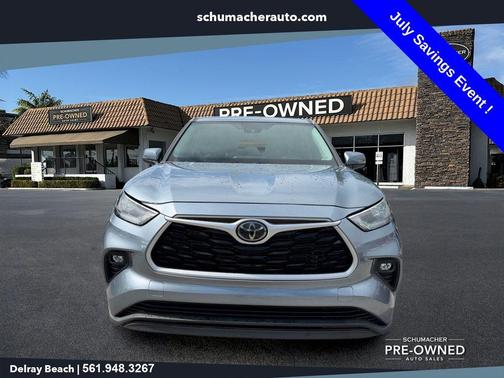 Moon Dust 2021 Toyota Highlander LE