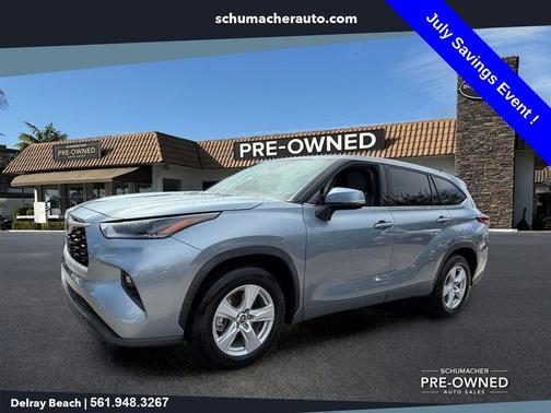 Moon Dust 2021 Toyota Highlander LE