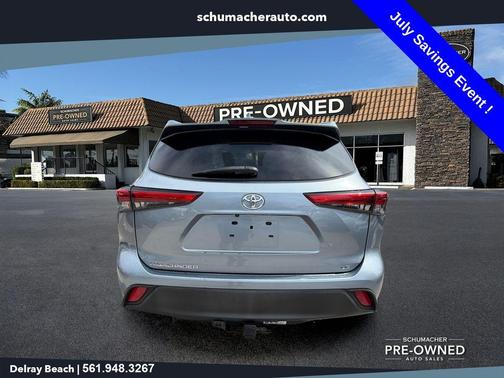 Moon Dust 2021 Toyota Highlander LE