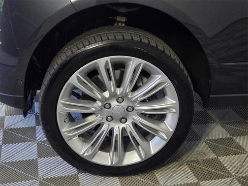 2020 Land Rover Range Rover P525 HSE LWB