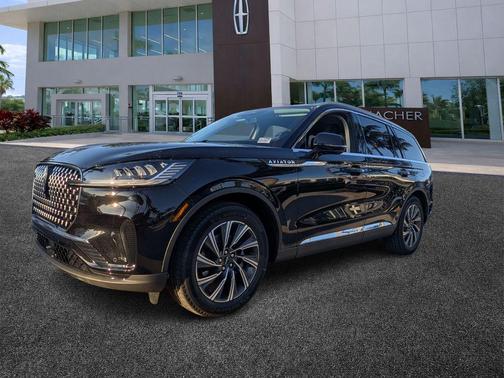Infinite Black Metallic 2026 Lincoln Aviator Premiere