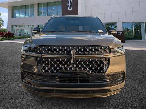 Metallic 2026 Lincoln Navigator L Black Label