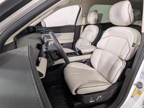 2025 Lincoln Nautilus Black Label