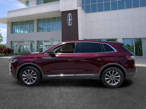 Burgundy 2022 Lincoln Nautilus Standard