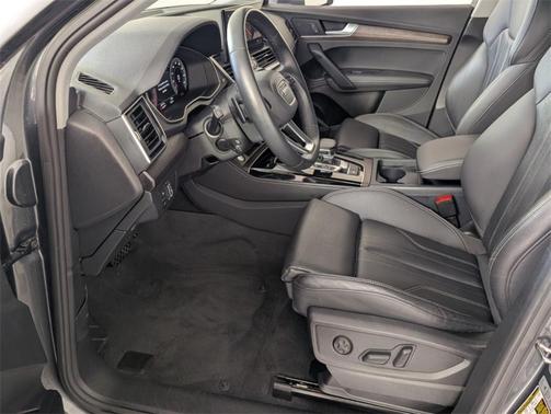 2024 Audi Q5 45 S line quattro Premium