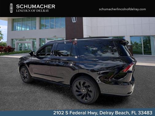Infinite Black Metallic 2026 Lincoln Navigator Reserve