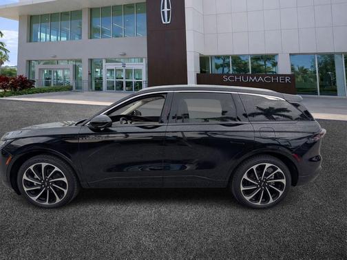 Infinite Black Metallic 2026 Lincoln Nautilus Black Label